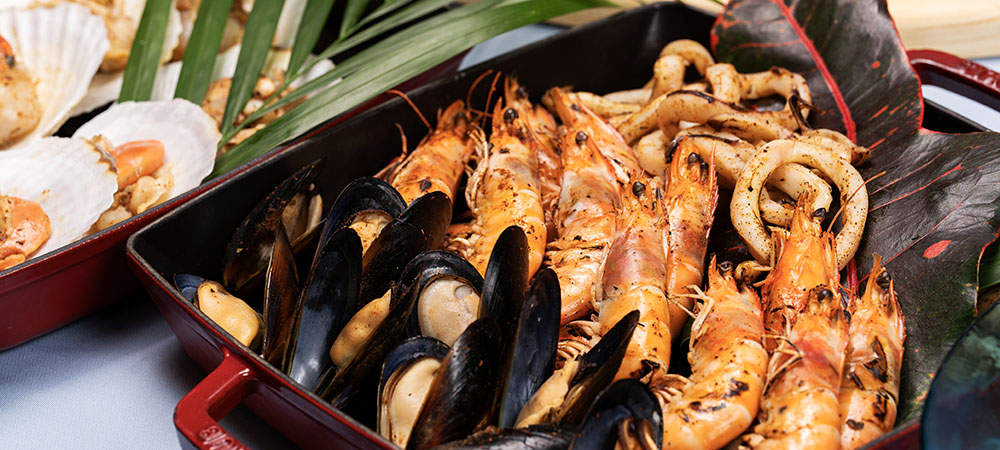 島の恵みと夏の味覚　サマーディナービュッフェ